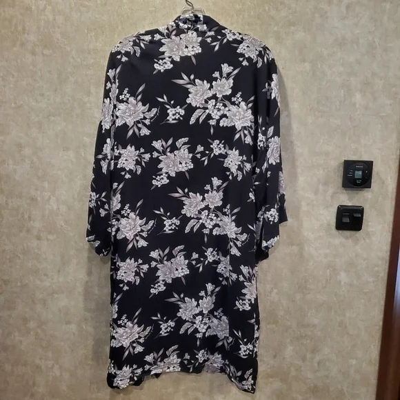 Spiritual Gangster Maya Black Floral Kimono Cover-up - Picture 6 of 10